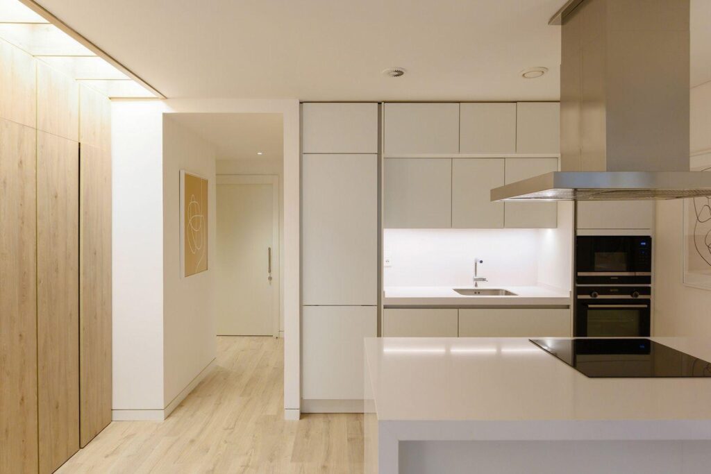 2-bedroom flat with terrace in El Gòtic