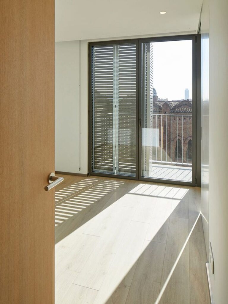 Pis de 4 habitacions amb piscina a Eixample
