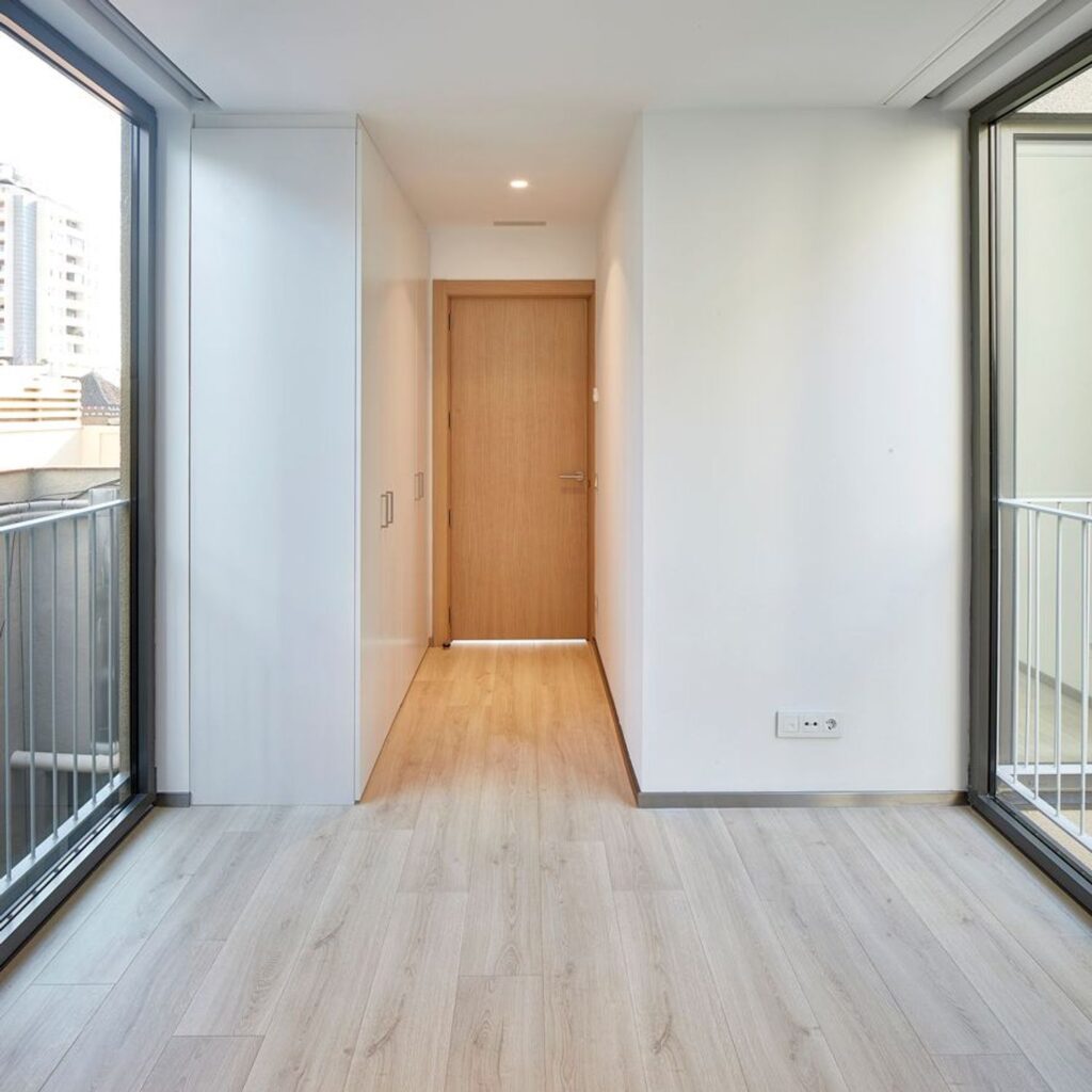 Pis de 4 habitacions amb piscina a Eixample
